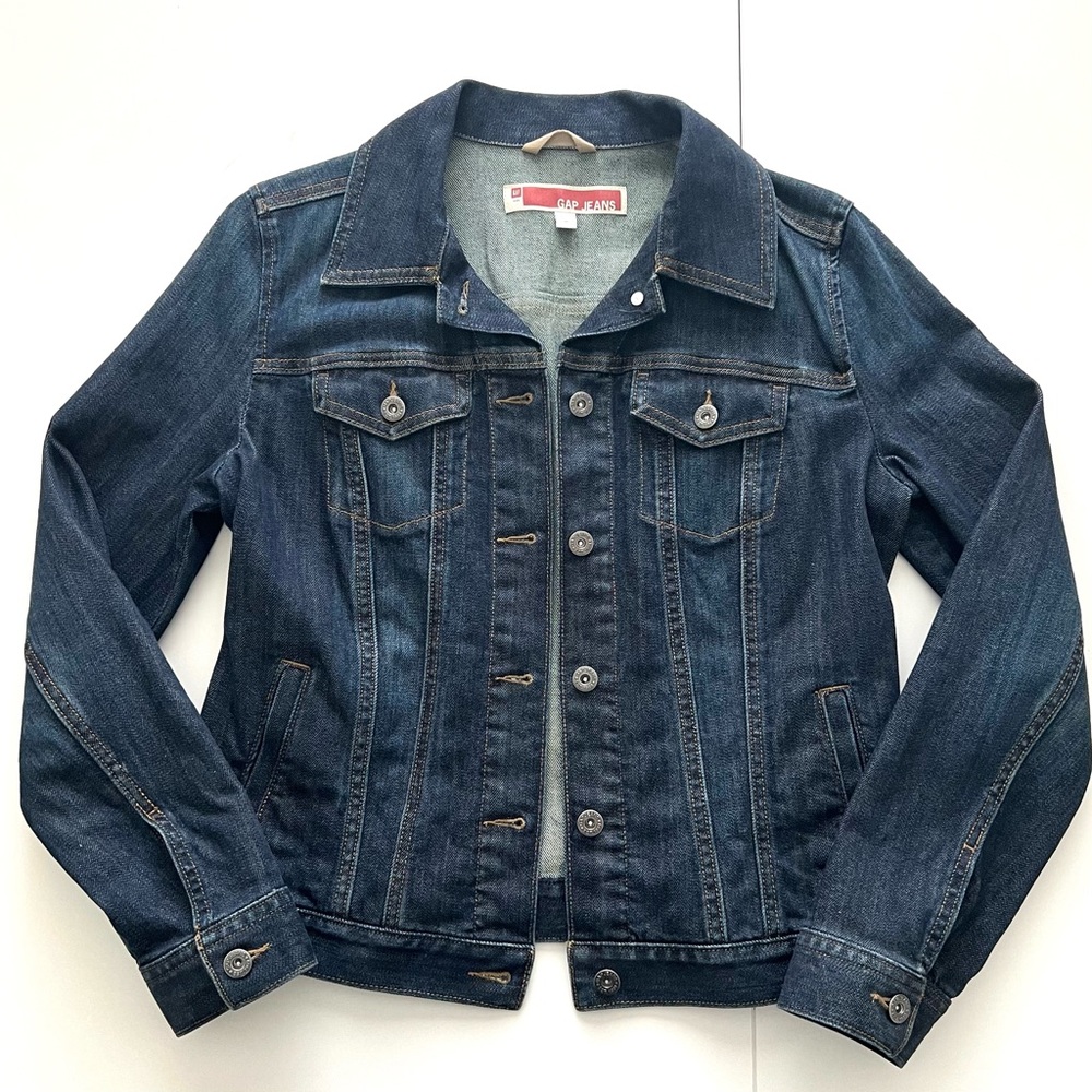 Gap Women's Classic Dark Blue Denim Jacket Size Medium